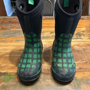 Bogs Black and Green Clover Kids' Snow Boots